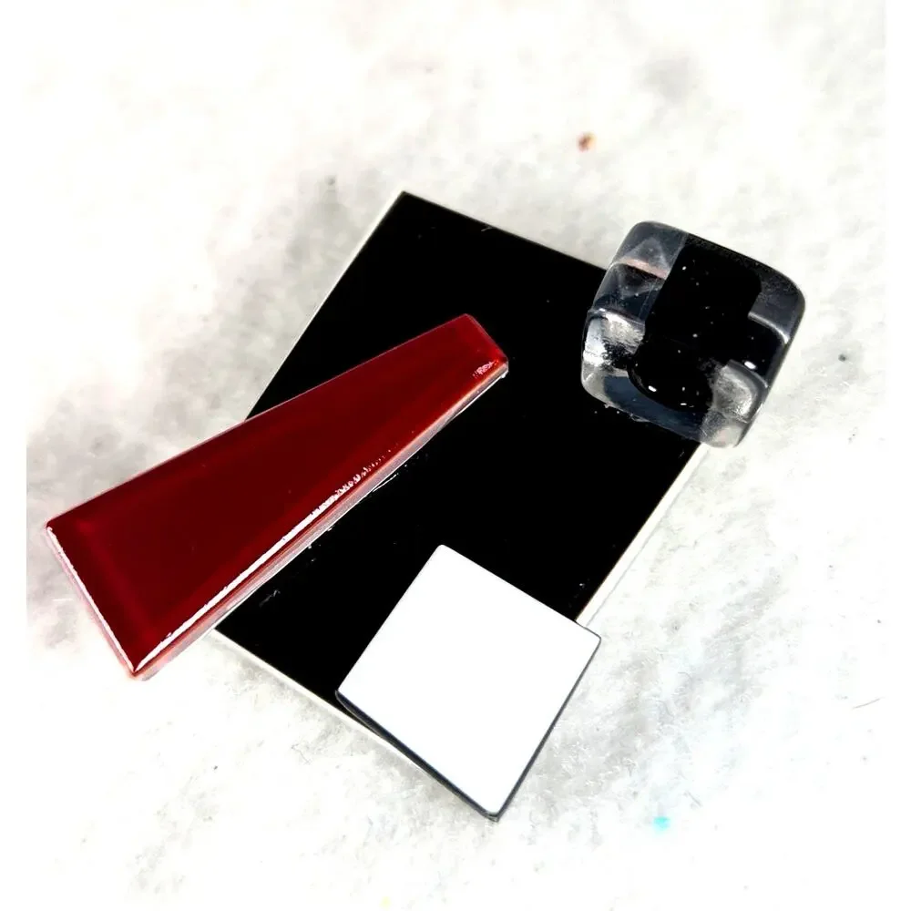 Fused glass contemporary pin Black White +Red handmade gallery Artisan 2 x 1.25